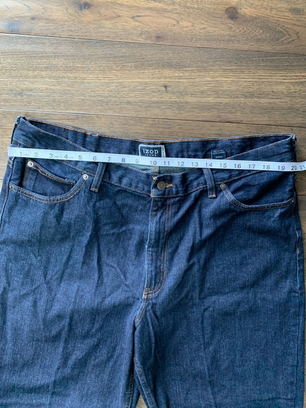 IZOD Men's Navy Straight-Leg Jeans. Pre-owned by Great condition. Size: 40x29. - Picture 7 of 10